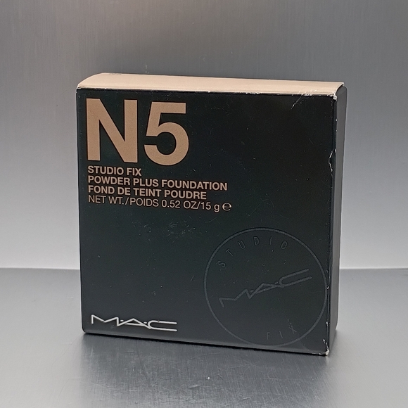 MAC Cosmetics Studio Fix Powder Plus Foundation shade N5 Full Size - Picture 3 of 5